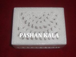 Meilleure qualité boîte à découper en marbre blanc forme rectangulaire conception de sculpture faite à la main utilisée pour la décoration de la maison et les cadeaux - Product Image 6