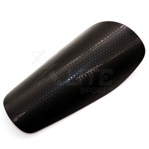 Protège-tibias de football pour adultes en EVA : Protection professionnelle, surface ventilée pour une expérience respirante et légère - Product Image 6