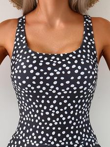 Robe de bain décontractée noire et blanche unie pour femme, col rond, sans manches, jupe-écharpe, tenue de plage extensible, style classique, 1 pièce - Product Image 4