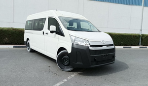 EXPÉDITION IMMÉDIATE - Fourgonnette d'occasion Hiace 2022 - Volant à gauche, transmission intégrale, diesel, pneus R16, sièges en cuir - Product Image 3