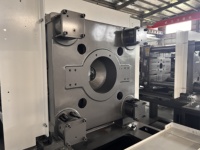 Machine de moulage par injection SUNTEC pour la fabrication de bouchons de dentifrice en plastique, de bouchons de flacons cosmétiques et de couvercles d'emballages plastiques