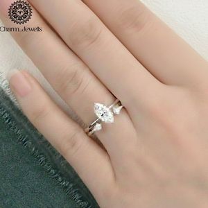 Bague de fiançailles classique pour femme Charm_Jewells en argent plaqué or jaune avec moissanite taille coussin et sertissage à griffes - Product Image 2