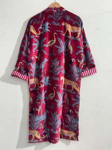 Bata Kimono de Terciopelo Rojo Selva, Abrigo con Forro de Algodón Indio - Product Image 6