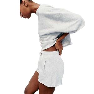 Ensemble deux pièces pour femmes, été, 100% coton, haut à manches courtes et short, col en V, streetwear oversize, streetwear confortable pour femmes - Product Image 4