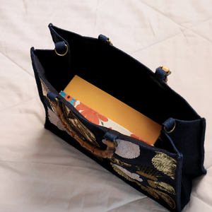 Sac fourre-tout en coton perlé fait main et orné de broderies, sacs de plage tissés à la main par Whimsy Art Craft - Product Image 4