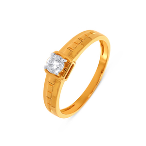Anillo de Compromiso de Lujo en Oro Amarillo de 18K con Diamante Solitario Redondo Brillante, Engaste Cuadrado de Cuatro Puntas y Diseño Texturizado - Product Image 1