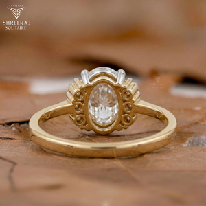 แหวนเพชรเลี้ยงในห้องปฏิบัติการสำหรับผู้หญิง 1.00 กะรัต เพชรรูปไข่เลี้ยงในห้องปฏิบัติการ พร้อมเพชรทรงกลมด้านข้าง รับรองโดย IGI แหวนหมั้นและแหวนแต่งงาน - Product Image 2