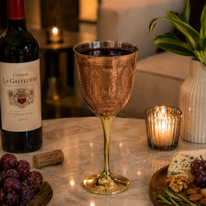 Copa de Vino de Cobre Hecha a Mano con Diseño Floral Grabado de Pavo Real, Copa Metálica con Tallo de Latón para Bar, Hogar y Restaurante - Product Image 2