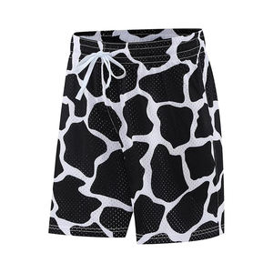Shorts de basketball en mesh personnalisés en gros, motif imprimé par sublimation, respirants, séchage rapide, style streetwear pour hommes, 100% polyester - Product Image 4