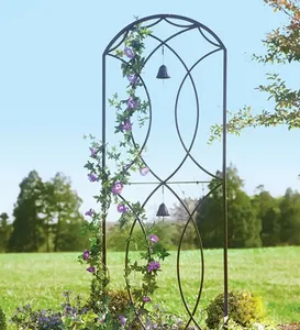 Treillis de jardin en métal durable au design extérieur contemporain, idéal pour soutenir les plantes grimpantes dans les jardins modernes - Product Image 1