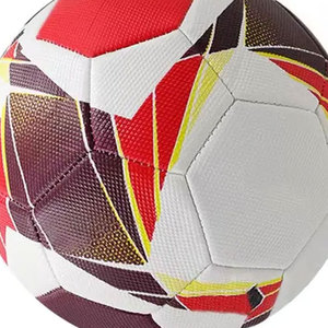 Ballon de football de taille 5 de qualité supérieure, prix de gros, pour l'entraînement, ballon de match de haute qualité, fabriqué au Pakistan - Product Image 4