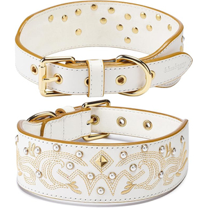 Collar de Cuero Punk para Perro Blazing Paws con Tachuelas y Patrón Geométrico para Perros Grandes, Diseño de Hebilla Ajustable, Uso en Todas las Estaciones - Product Image 5