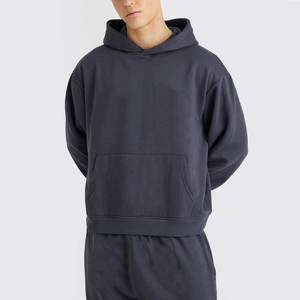 Survêtement pour hommes, vêtements de sport personnalisés, conçu pour les séances de gym, les entraînements de fitness, les entraînements d'équipe et les tenues décontractées. - Product Image 5