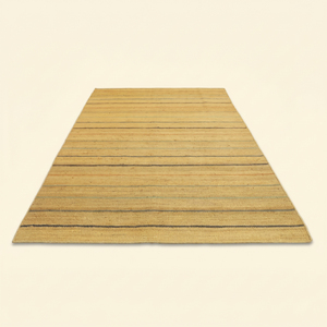 Tapis moderne en laine rayée jaune moutarde Horizon Safran, tufté à la main, antidérapant et écologique, pour salon et hôtel - Product Image 2