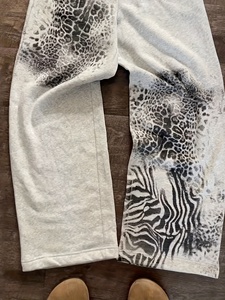 High GSM Premium Quality Embroidered Cross Patches Custom Sweatpants 300GSM Fleece <b>Trousers</b> OEM - Product Image 5