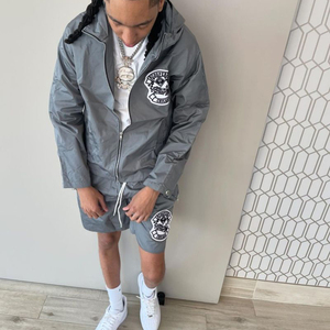 Ensemble coupe-vent à capuche et short orange pour homme, style streetwear, tenue décontractée en polaire, vêtements d'hiver, logo imprimé sur le devant - Product Image 5
