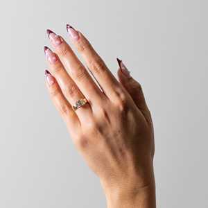 Bague de fiançailles solitaire en diamant de laboratoire taille émeraude, sertie à griffes, largeur 5,2 mm, minimaliste, en or massif 14k 18k, 1,73 ct, clarté VS+ - Product Image 4