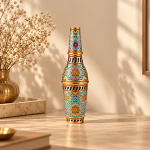 Gobelet élégant en laiton émaillé avec un design décoratif royal pour la vaisselle traditionnelle, la décoration de luxe de la maison et les objets culturels - Product Image 1