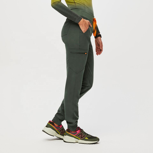 Ensemble de Blouse et Pantalon Vert Respirant de Qualité Supérieure pour Femme 2026 – Tenue d'Hôpital en Polyester Tricoté - Product Image 4