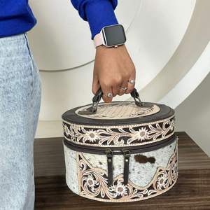 Nuevo Estuche de Maquillaje Redondo de Cuero Repujado a Mano de Lujo Estilo Occidental, Organizador de Viaje para Joyas y Cosméticos de Cuero Genuino de Vaca - Product Image 4