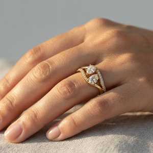 แหวนเพชรทรงลูกแพร์ 1.00 กะรัต แบบแยกก้าน ทองคำขาว 14K เพชรเพาะเลี้ยง ของขวัญสุดหรูสำหรับแฟนสาว - Product Image 2