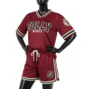 Ensemble short et maillot de football pour femme en tissu maille polyester premium GSM, design à empiècements bordeaux foncé, logo personnalisé, ensembles pour femme 100% coton - Product Image 6