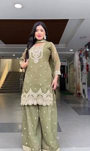 NUEVO DISEÑO LANZADO: SHARARA PALAZZO DUPATTA Salwar Kameez, Seda Pesada Reversible con Bordado de Lentejuelas de 5mm y Mangas Completas - Product Image 4