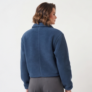 Chaqueta Corta de Sherpa de Alta Calidad, Abrigo Corto Cálido para Invierno, Chaqueta de Sherpa con Cuello Camisero y Bordado de Letras para Mujer - Product Image 3