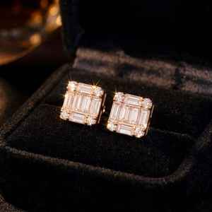 Boucles d'oreilles de luxe en or massif 18 carats avec diamants taille baguette, design géométrique, sertissage à griffes, bijoux de mariage pour femme - Product Image 2
