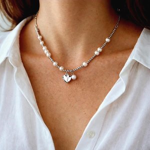 Collar de Perlas con Colgante de Corazón, Joyería Minimalista y Delicada para Combinar en Capas, Plata de Ley 925, Chapado en Oro de 14K - Product Image 3