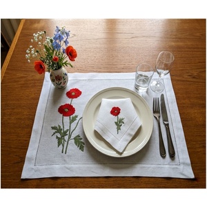 Juegos de Manteles Individuales y Servilletas Bordados Personalizados con Flores de Amapola Roja, Lavables, con Dobladillo, 100% Lino Blanco, para Bodas, Eventos en el Hogar - Product Image 1