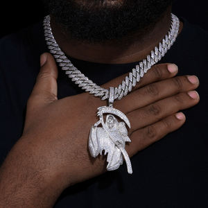 Colgante de Calavera con Baño de Rodio para Hombre, con Microincrustaciones de Diamantes Redondos, Joyería con Temática Hip Hop, Regalo - Product Image 2