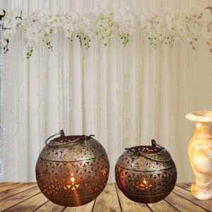 Portavelas de hierro ligero hecho en India para iluminación ambiental en esquinas de comedor, configuraciones de salón y decoración festiva. - Product Image 4