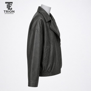 Chaqueta de cuero para mujer de alta calidad que ofrece un uso cómodo, rendimiento duradero y un estilo moderno para tendencias versátiles. - Product Image 4