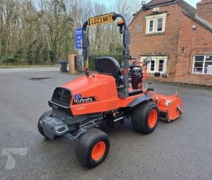 เครื่องตัดหญ้าแบบนั่งขับ KKUBOTA F251 พร้อมหัวตัดแบบฟลีล Kubota F391 และแท่นตัดหญ้าแบบวงกลมขนาด 60 นิ้ว - Product Image 3