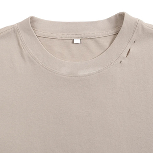เสื้อยืดผู้ชายทรงครอปบ็อกซี่ฟิต ผ้าคอตตอน 100% หนัก 290GSM สีพื้น ปักโลโก้ได้ตามสั่ง แบบขาดรุ่ย สไตล์ฮิปฮอป - Product Image 5