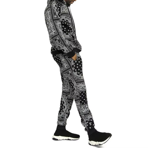 ชุดวอร์มแบบมีฮู้ดสำหรับผู้ชาย พิมพ์ลายโลโก้ตามสั่ง ขายส่ง ผลิตจากโพลีเอสเตอร์ 100% ชุดเซ็ตแบบซับลิเมชั่น - Product Image 4