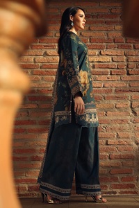 Colección de ropa de invierno 2026, trajes Shalwar Kameez para mujer en lino estampado bordado de muy alta calidad a precios económicos. - Product Image 6