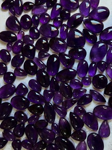 Trimurti Gems - Lote al por mayor de gemas sueltas de amatista púrpura natural en cabujón de formas mixtas de 15-25 mm para fabricación de joyas - Product Image 3