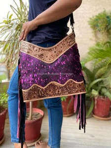 กระเป๋าพาดลำตัวหนังเมทัลลิกทำจากหนังแท้มีพู่ห้อยขนาดใหญ่กระเป๋าหนังตะวันตก - Product Image 2