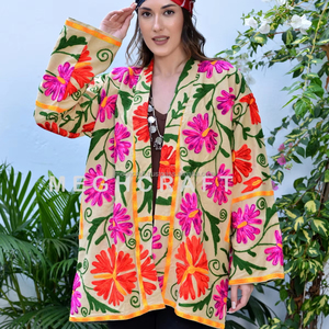 Kimono Bohemio con Bordado Floral Suzani, Chaqueta de Invierno Uzbeca, Abrigo Largo Informal, Prenda Exterior Tejida, Talla Grande, con Diseño Especial - Product Image 1