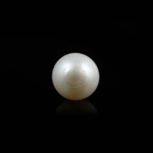 Loose Freshwater Pearl 5.85 Carat Oval Gemstone for Fine Jewelry - Product Image 2