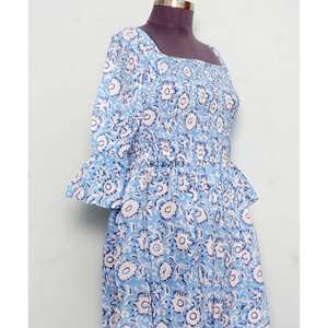 Vestido maxi de algodón 100% puro para mujer, estampado floral indio hecho a mano, manga acampanada, dulce, cómodo, informal, sencillo para la noche. - Product Image 4