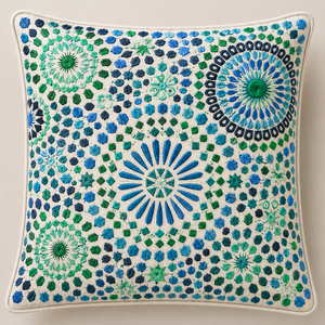 Funda de Almohada Decorativa de Algodón Bordado Boho Multicolor de Lujo para Sofá, Decoración del Hogar Personalizable de Rajasthan - Product Image 1