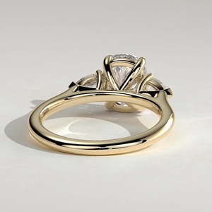 Bague de fiançailles en or massif 14 carats avec trois diamants de laboratoire allongés en forme de coussin, 2 carats, certifiée IGI, cadeau de mariage et d'anniversaire - Product Image 5