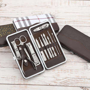 Outils de manucure Coupe-ongles et lime à ongles multifonctionnels Kit de soin des ongles en acier inoxydable 12 pièces - Product Image 6