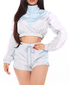 Ensemble short 2 pièces bleu clair pour femme, haut à capuche à manches longues, couleur unie, polyester, poches imperméables, printemps été - Product Image 3