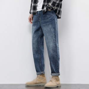 Jean pour homme taille mi-haute, denim délavé vintage, avec boutons décoratifs, couleur unie, coupe droite, effet adouci pour tous - Product Image 1