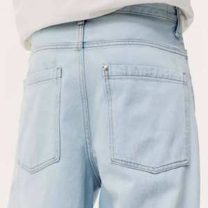 กางเกงยีนส์ทรงตรงผู้ชายแฟชั่นทันสมัย ผ้าโพลีเอสเตอร์ผสมคอตตอน เป็นมิตรต่อสิ่งแวดล้อม สไตล์ไฮสตรีท ทรงเข้ารูป แต่งขาด ดีไซน์เชือกผูก - Product Image 5