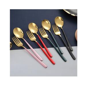 Ensemble de couverts en acier inoxydable durable noir mat, style nordique, fourchette, couteau, cuillère, pour la maison, les restaurants et les cafés - Product Image 4